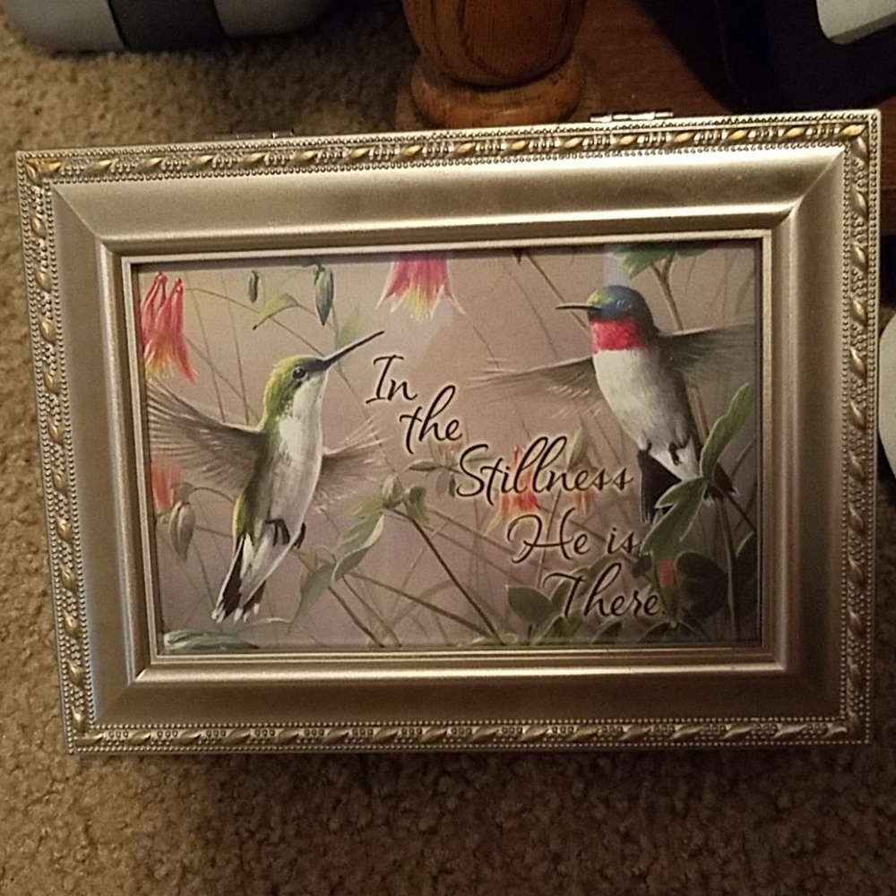 Jewelry box
